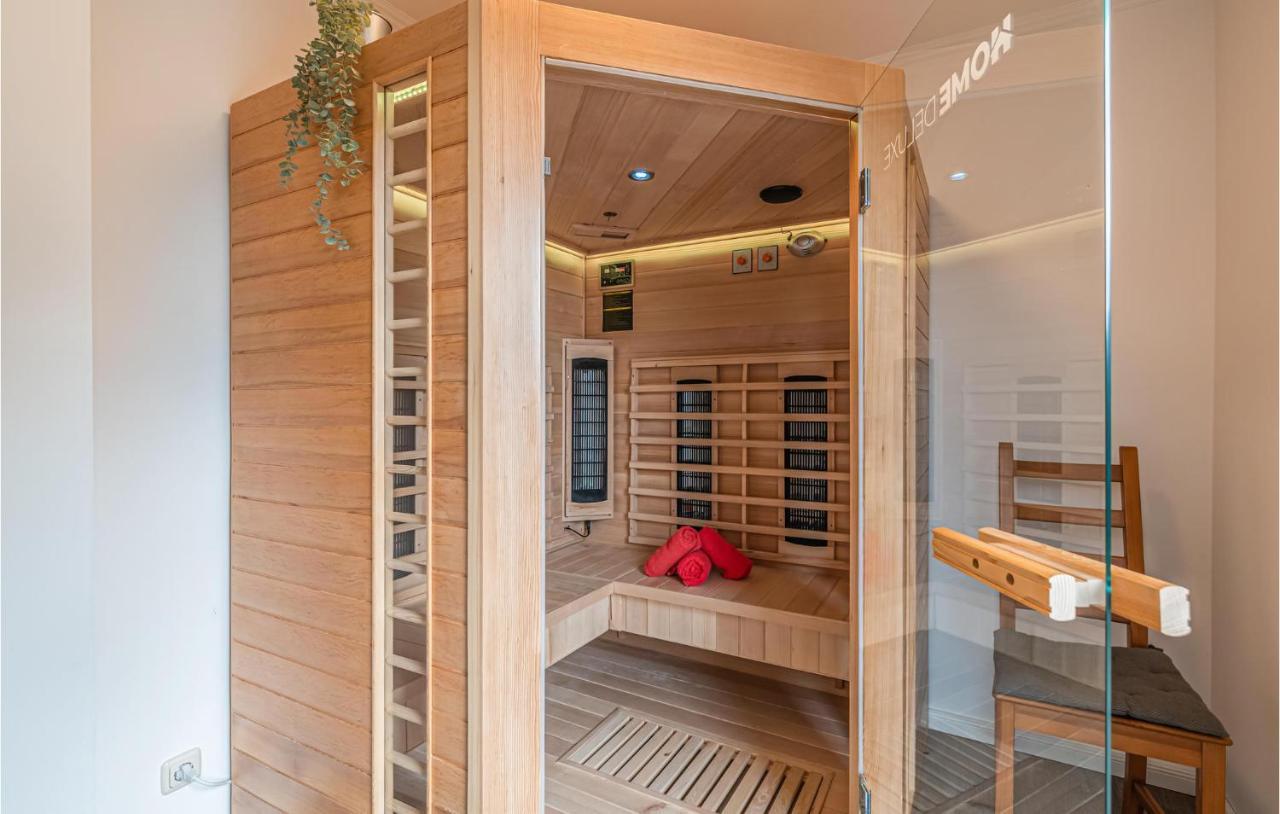 Nice Home In Friedrichskoog With Wifi Exterior foto